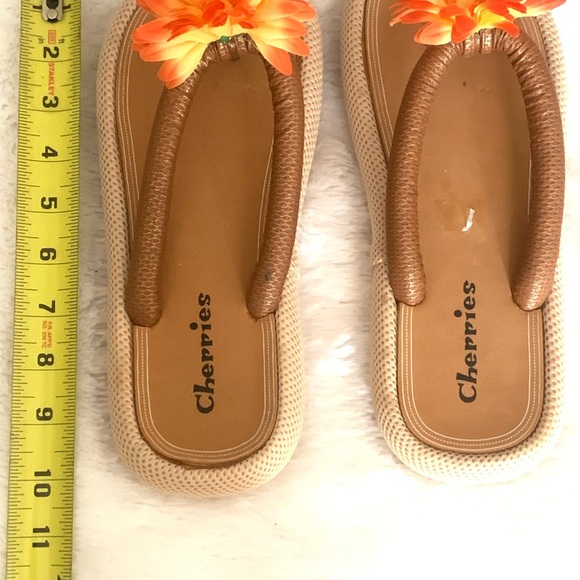 Women’s Brown and Tan Cherries platforms sandals - Picture 3 of 7